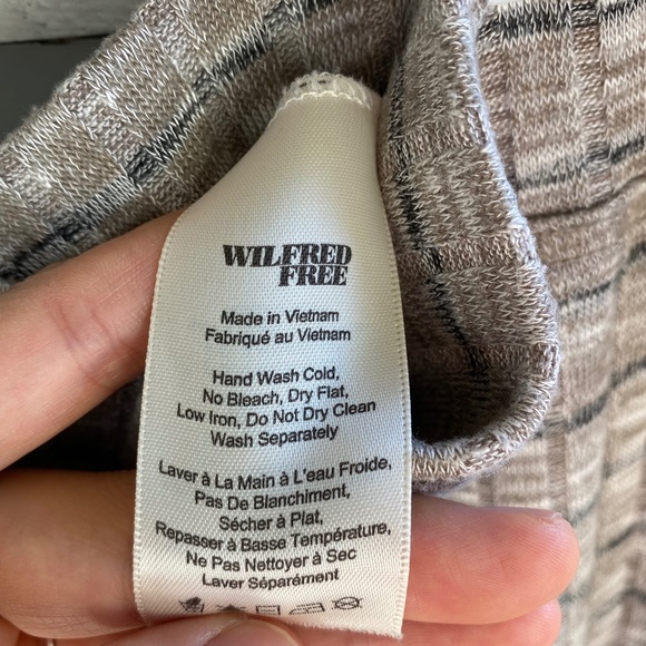 aritzia | high waisted maxi skirt | beige - Picture 5 of 6